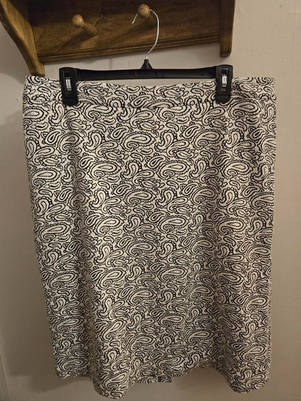MICHAEL Michael Kors Black & White Paisley-Print Pencil Skirt